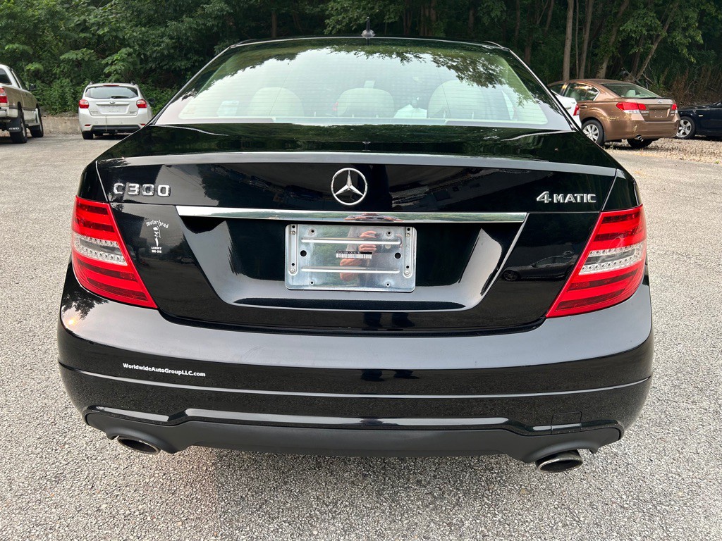 2012 Mercedes-Benz C-Class Image 6