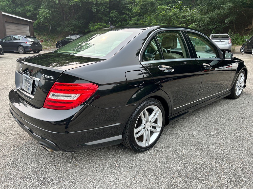 2012 Mercedes-Benz C-Class Image 7