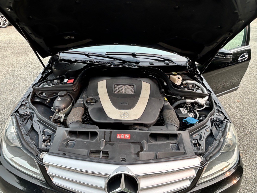 2012 Mercedes-Benz C-Class Image 17