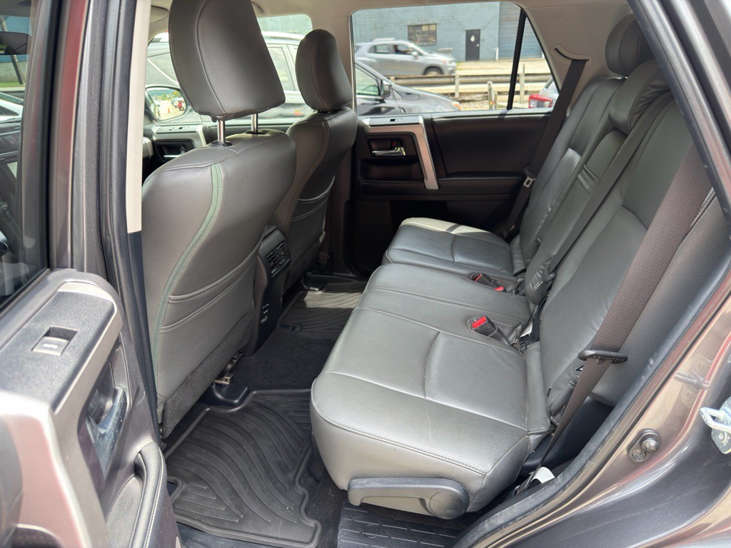 2014 Toyota 4Runner Image 16
