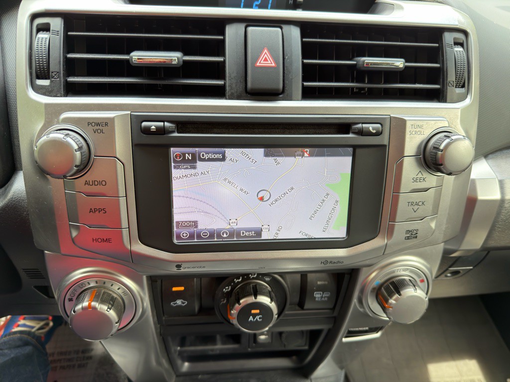 2014 Toyota 4Runner Image 22