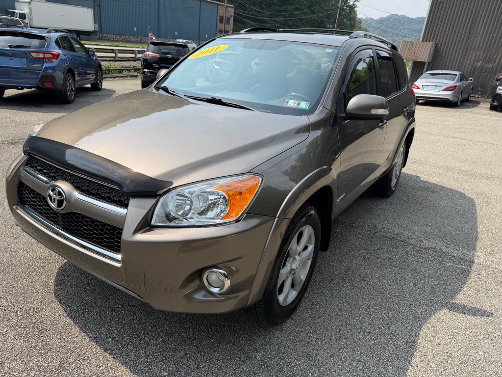 2011 Toyota Rav4 Image 3
