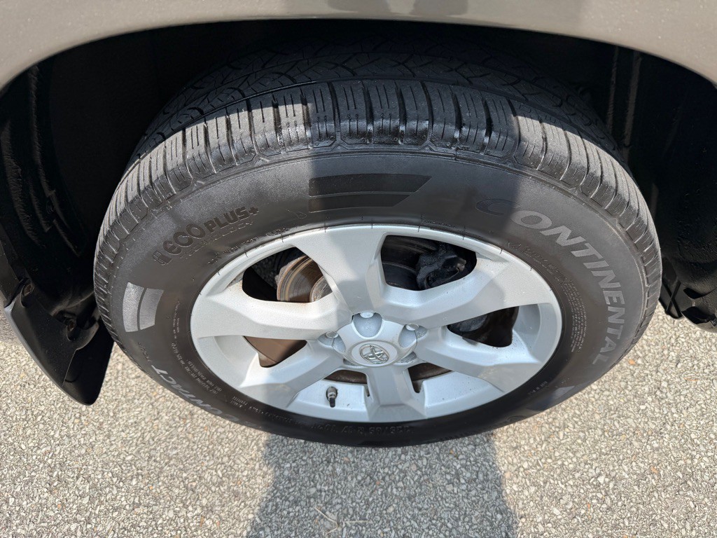 2011 Toyota Rav4 Image 11