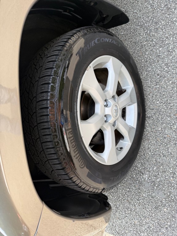 2011 Toyota Rav4 Image 12