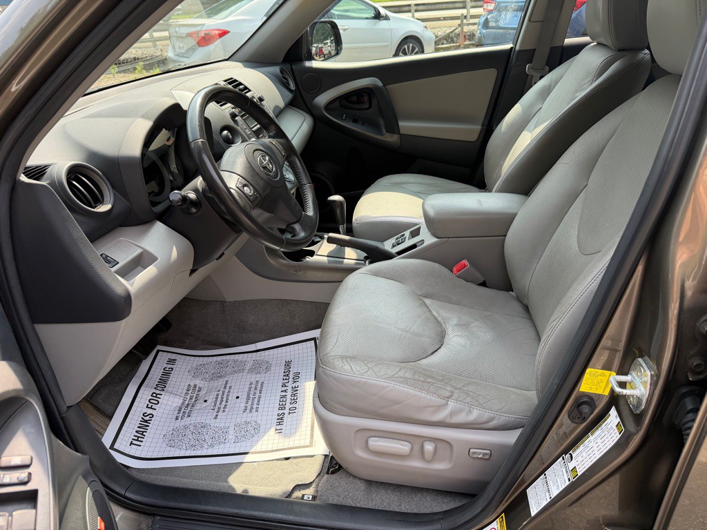 2011 Toyota Rav4 Image 14