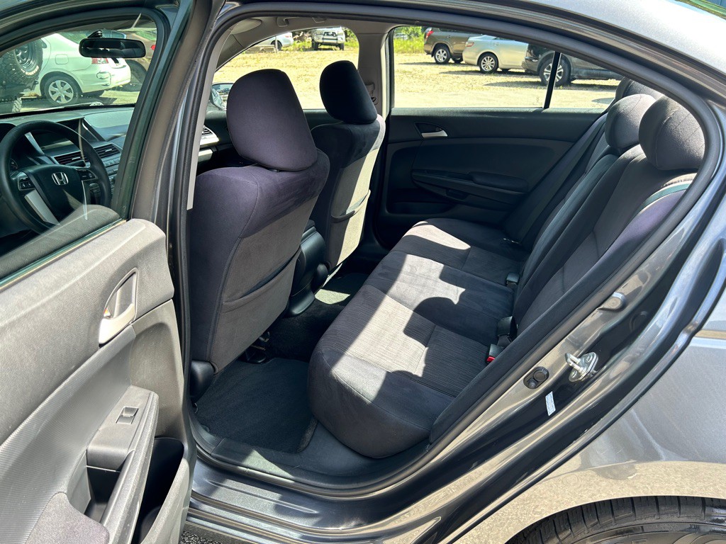 2012 Honda Accord Image 11
