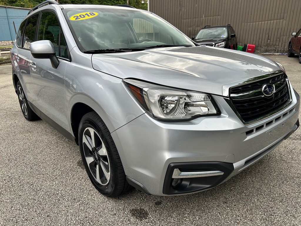 2018 Subaru Forester Image 1