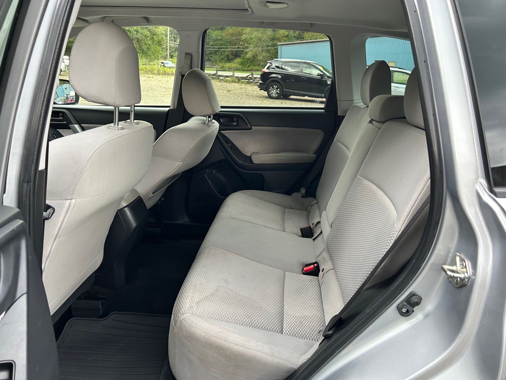 2018 Subaru Forester Image 9