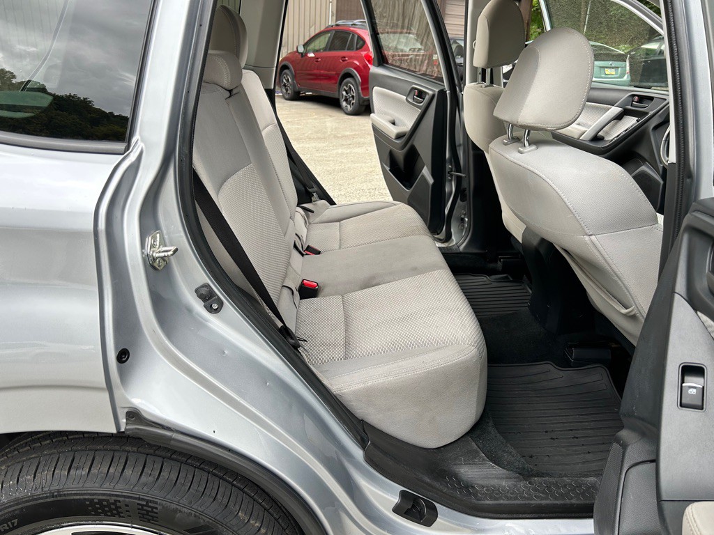 2018 Subaru Forester Image 10