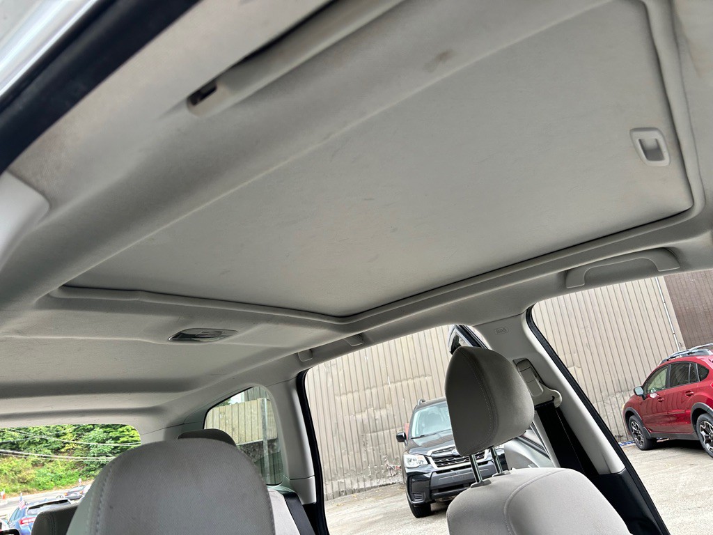 2018 Subaru Forester Image 17