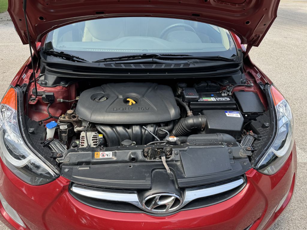 2012 Hyundai Elantra Image 8