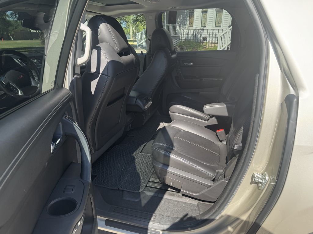 2016 GMC Acadia Image 11