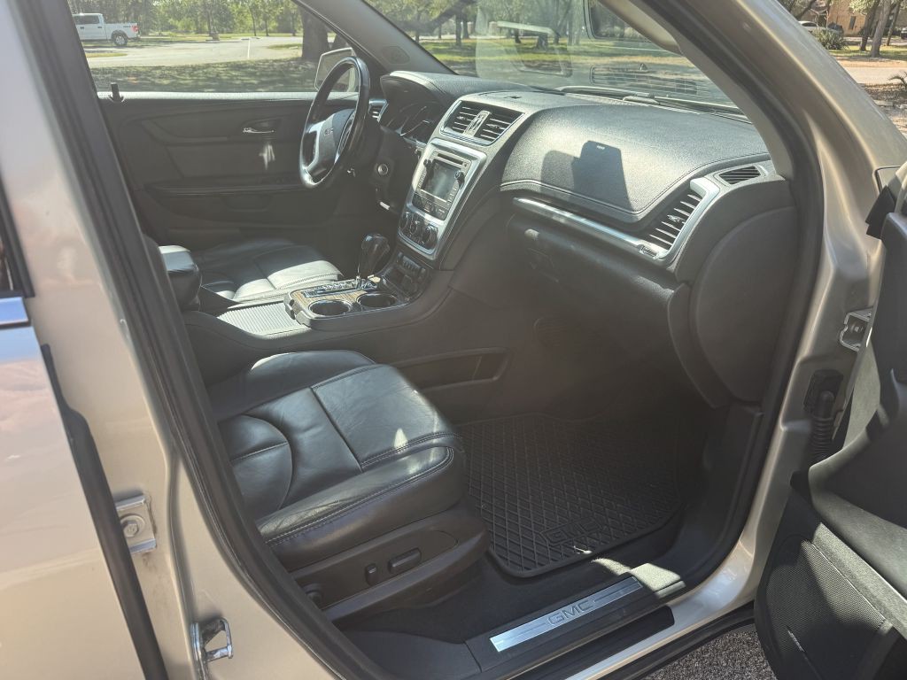 2016 GMC Acadia Image 14
