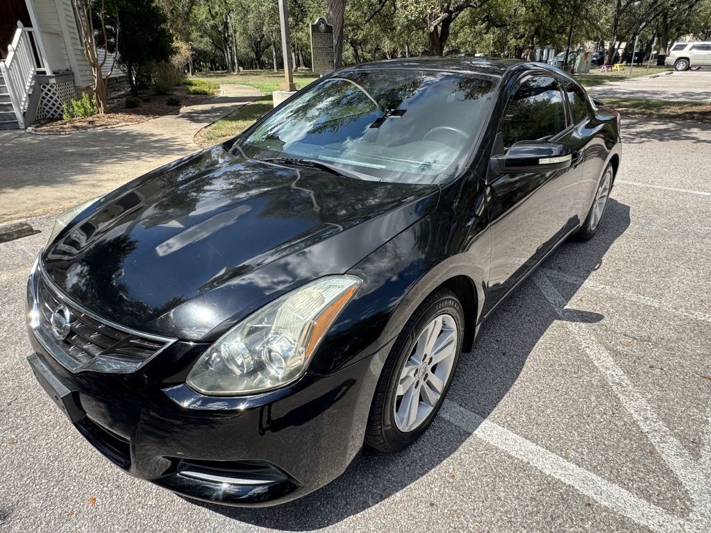 2011 Nissan Altima Image 2