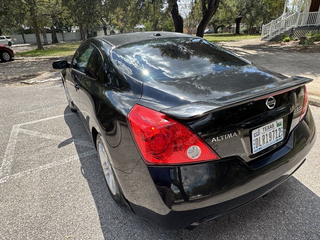 2011 Nissan Altima Image 3