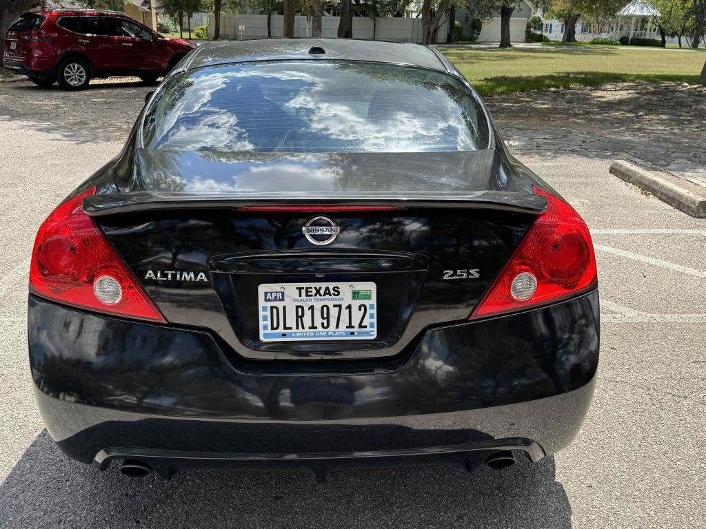 2011 Nissan Altima Image 4