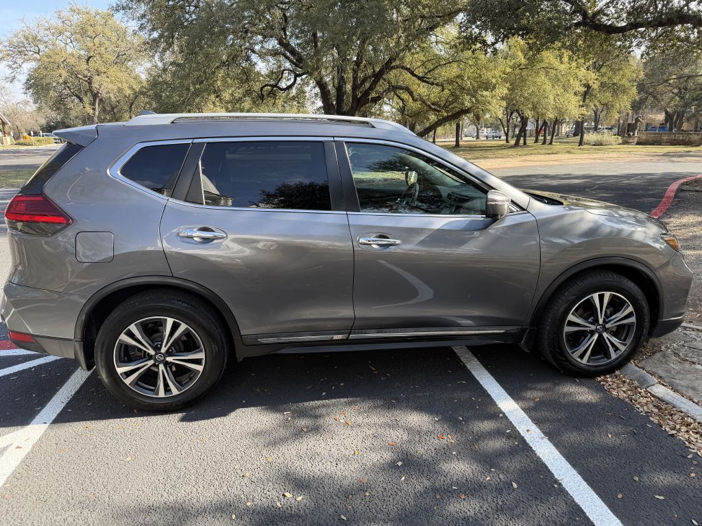 2017 Nissan Rogue Image 6