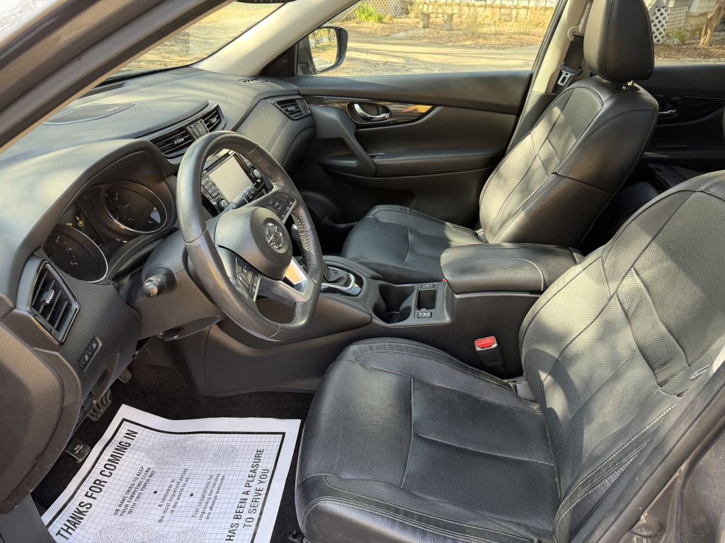 2017 Nissan Rogue Image 12