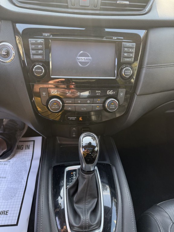 2017 Nissan Rogue Image 14