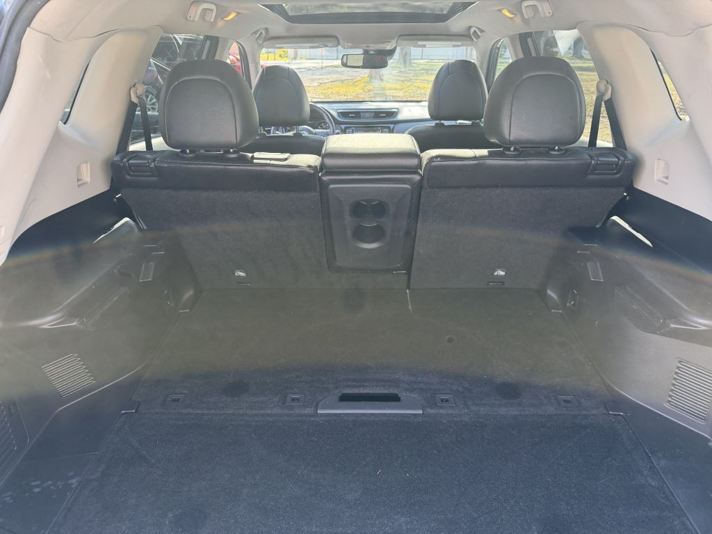 2017 Nissan Rogue Image 18