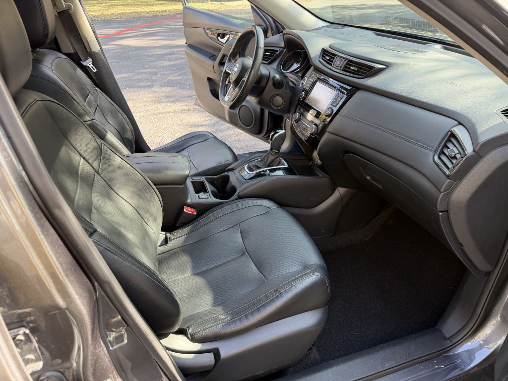 2017 Nissan Rogue Image 20