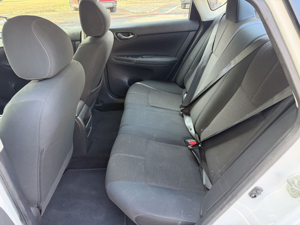 2018 Nissan Sentra Image 16