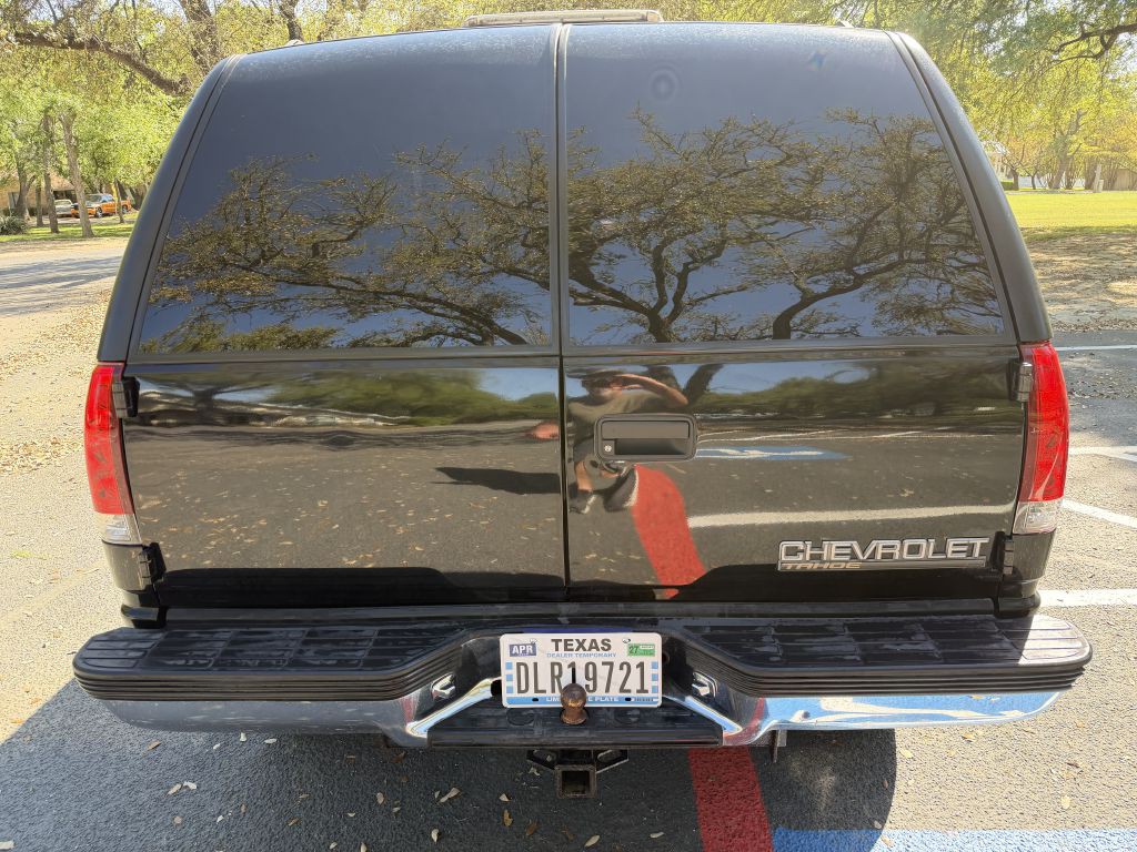 1999 Chevrolet Tahoe Image 4