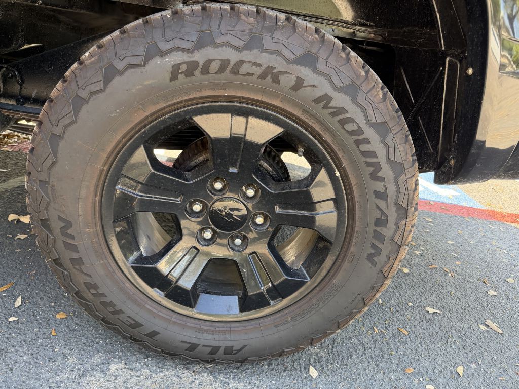 1999 Chevrolet Tahoe Image 27