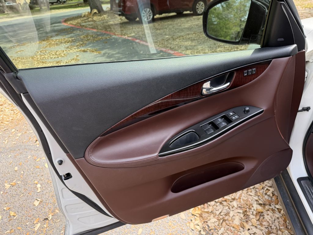 2012 INFINITI EX35 Image 10