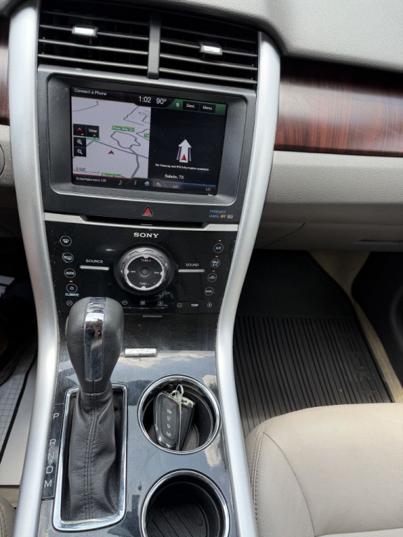 2011 Ford Edge Image 16