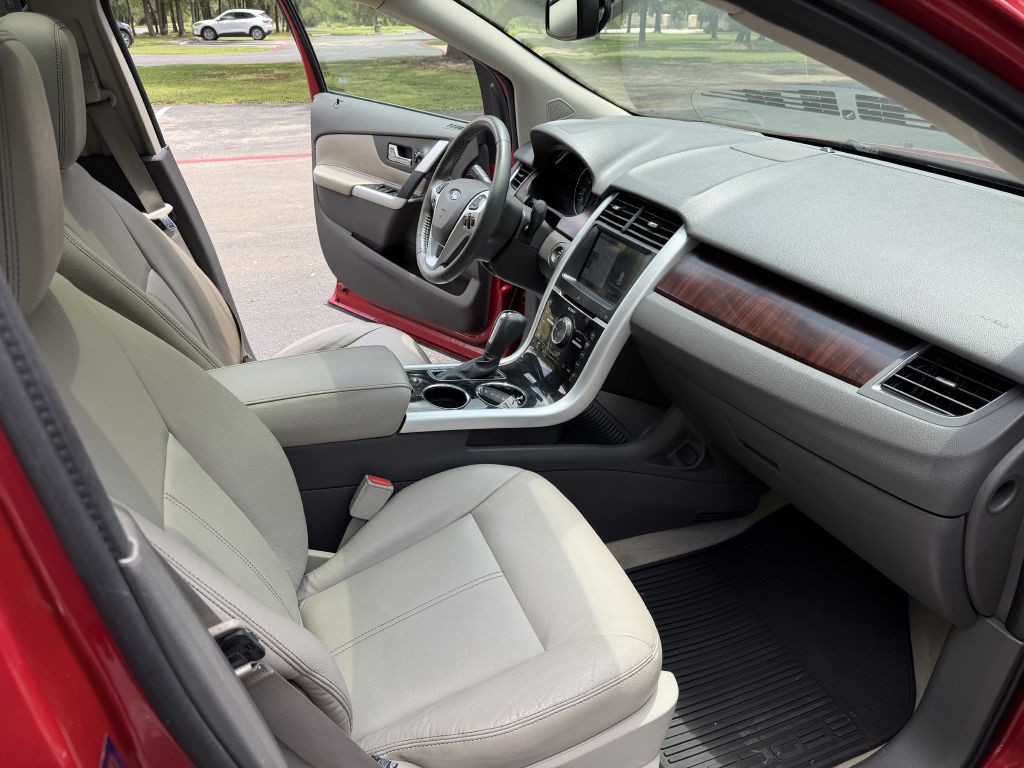 2011 Ford Edge Image 21