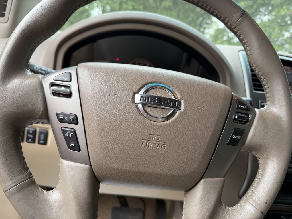 2015 Nissan Armada Image 13