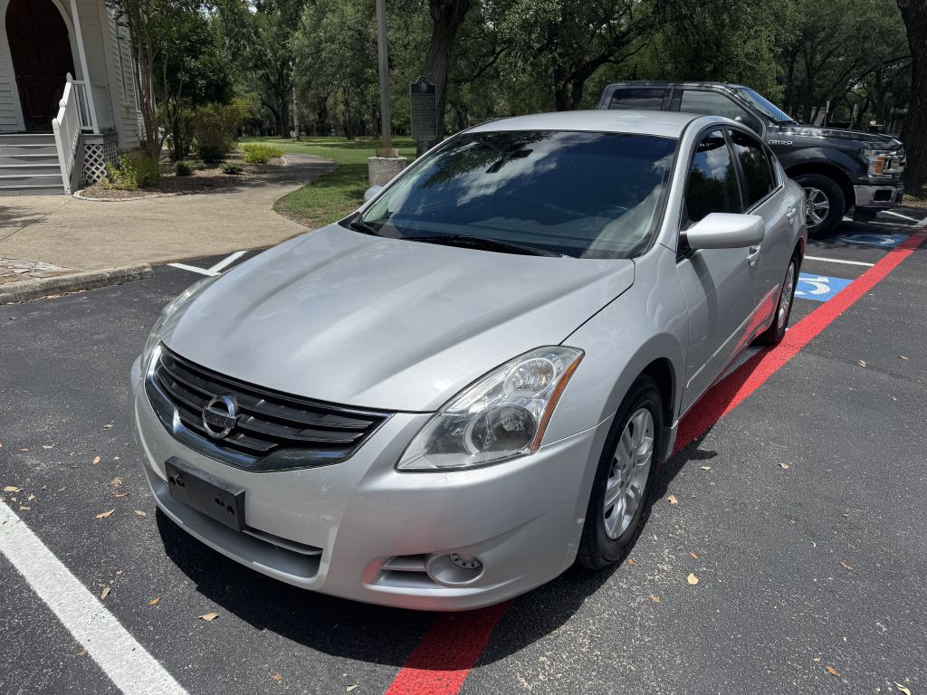 2012 Nissan Altima Image 2