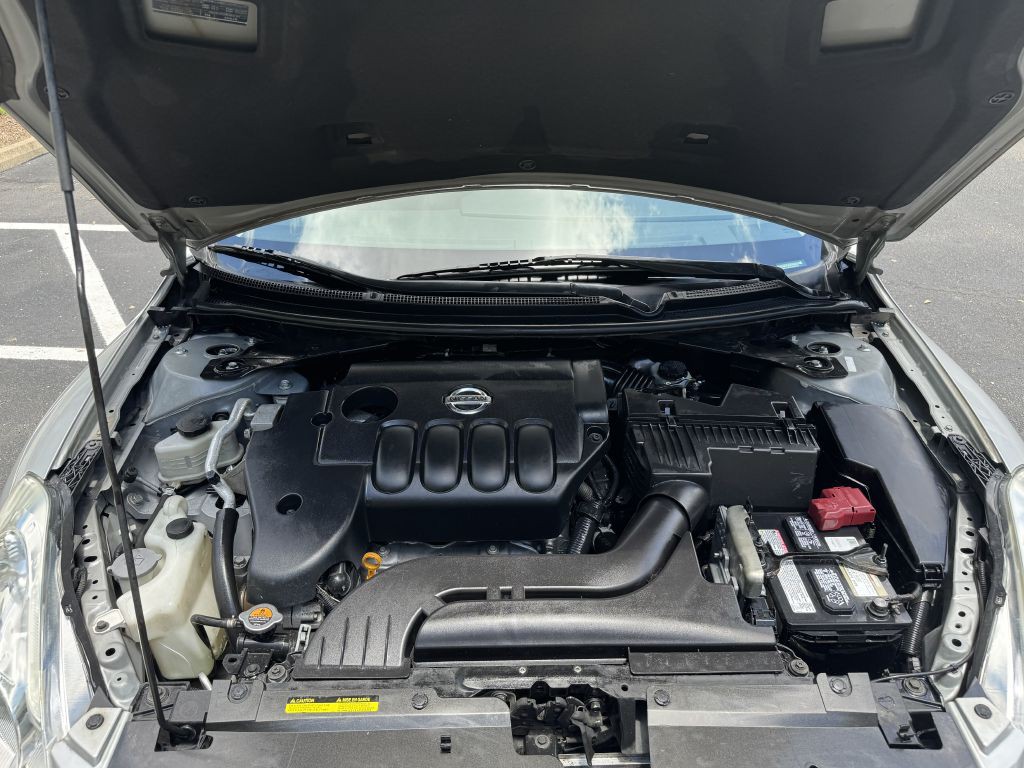 2012 Nissan Altima Image 9