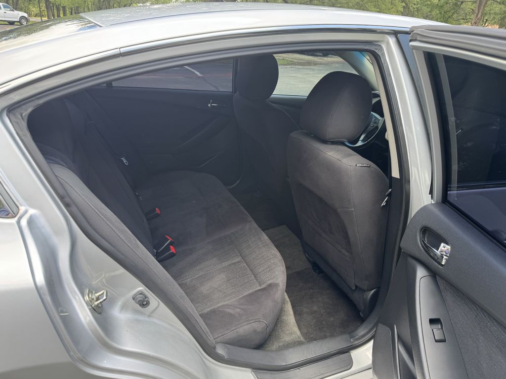 2012 Nissan Altima Image 14