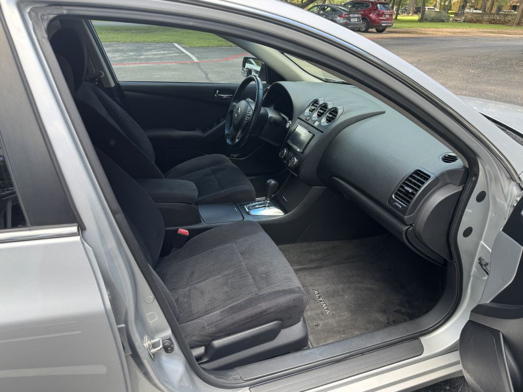 2012 Nissan Altima Image 15