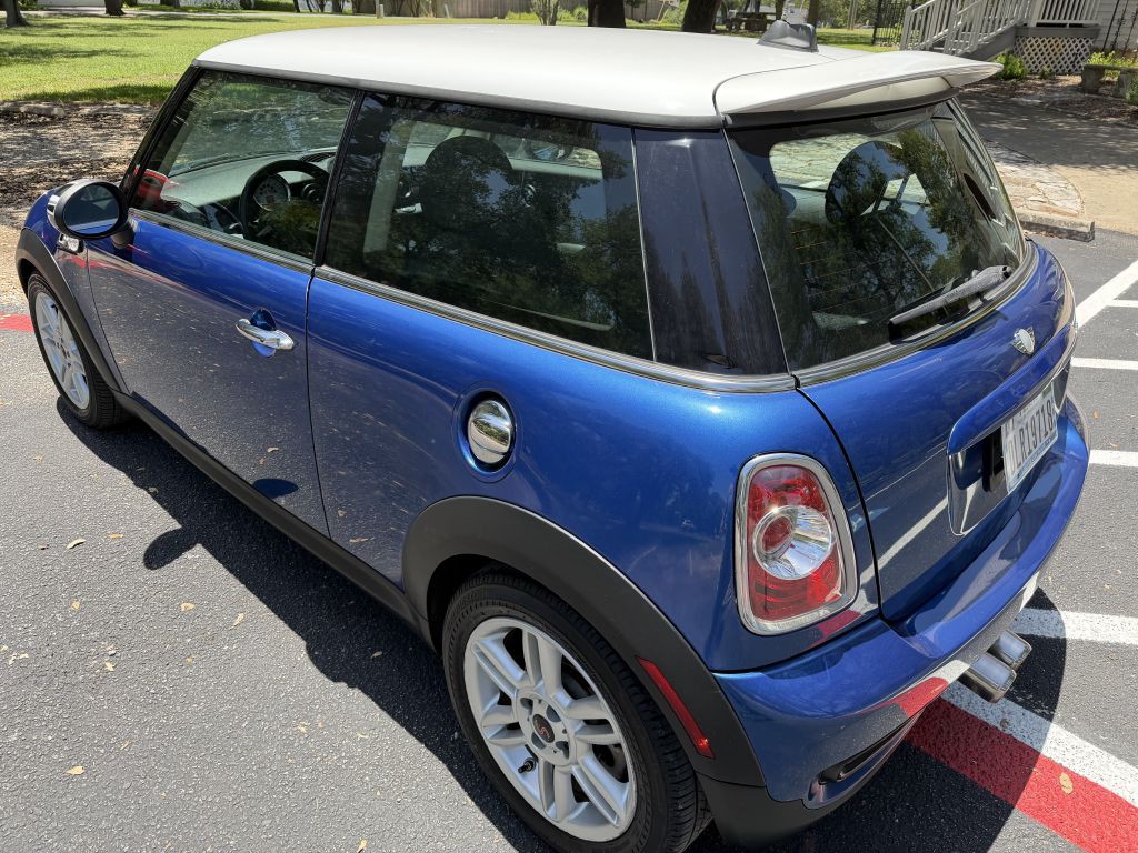 2012 MINI Cooper Image 3