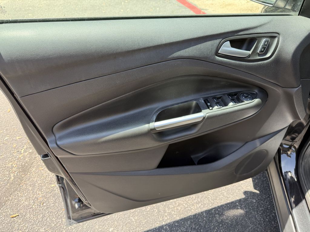 2015 Ford Escape Image 11