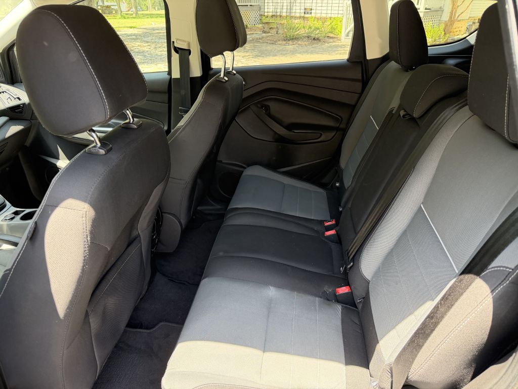 2015 Ford Escape Image 18