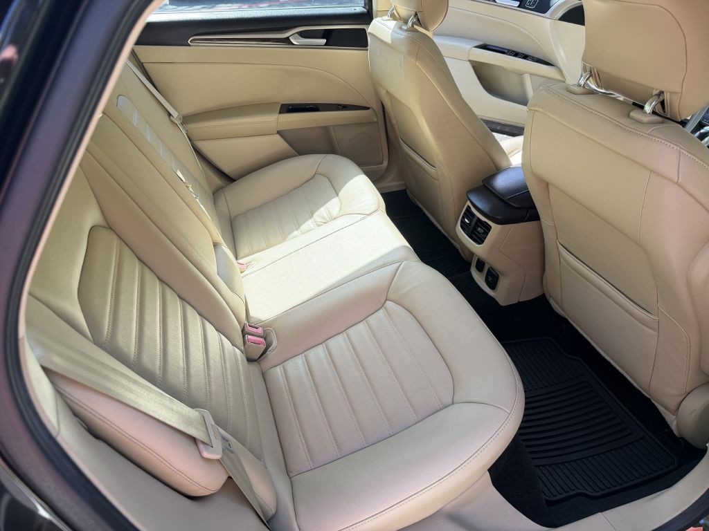 2013 Ford Fusion Image 18