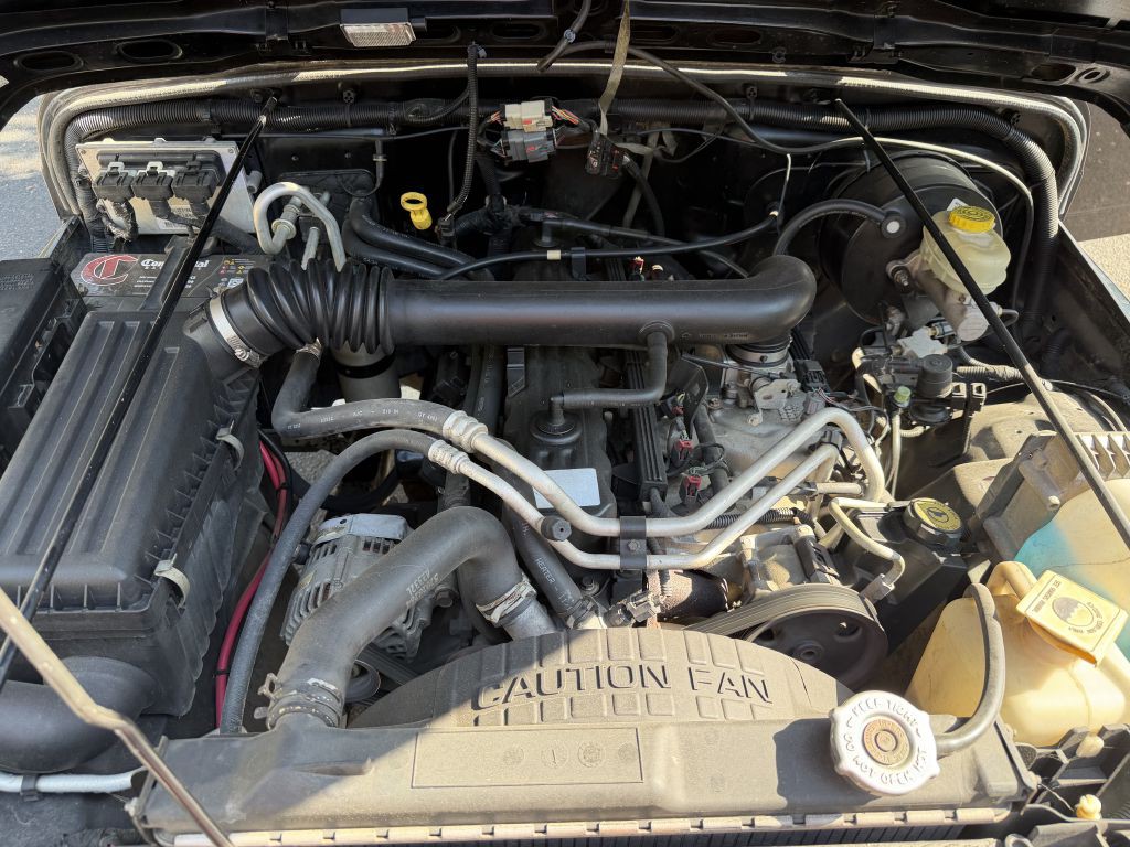 2004 Jeep Wrangler Image 18