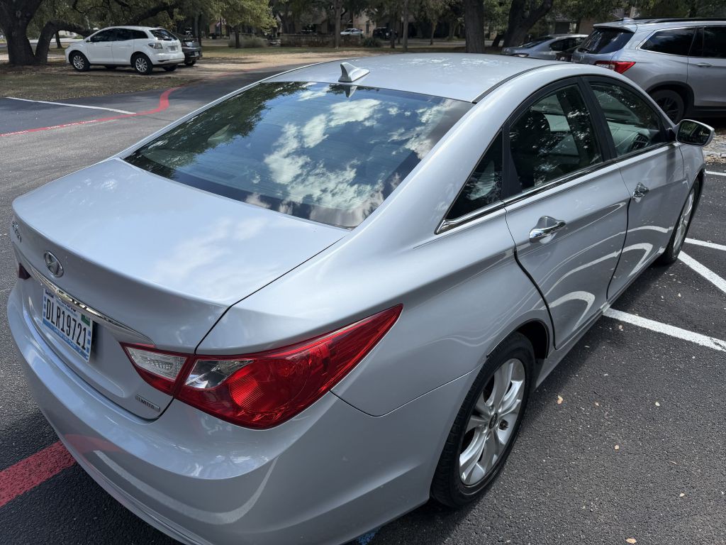 2011 Hyundai Sonata Image 5
