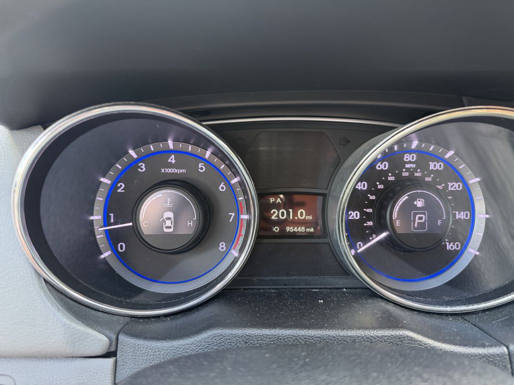 2011 Hyundai Sonata Image 13