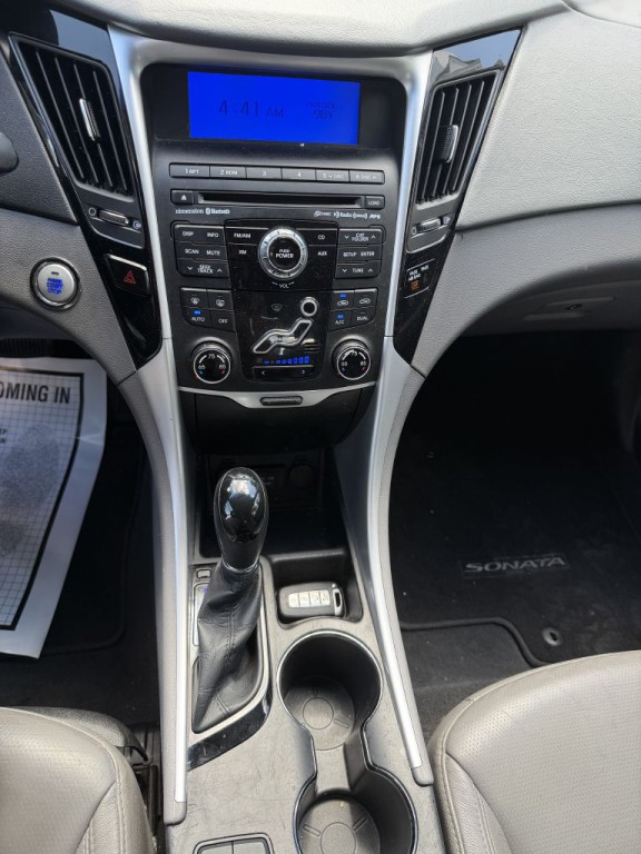 2011 Hyundai Sonata Image 15