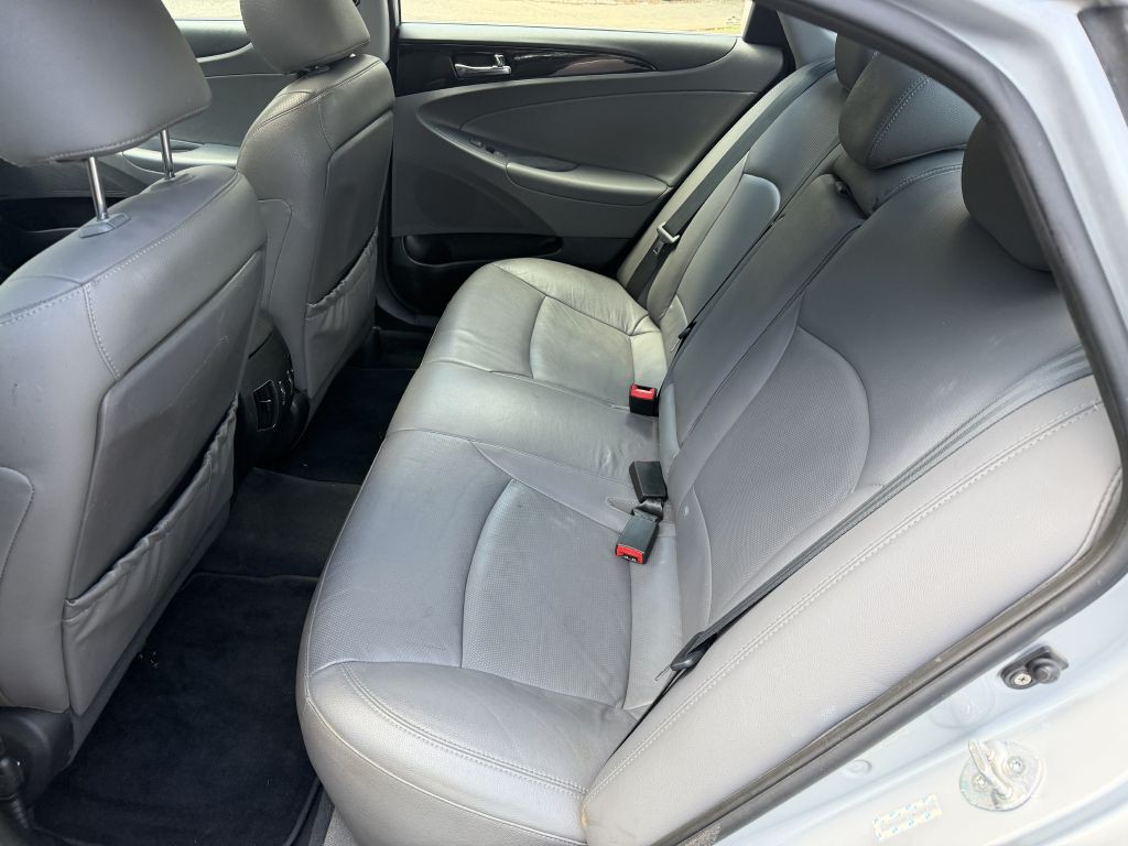 2011 Hyundai Sonata Image 16