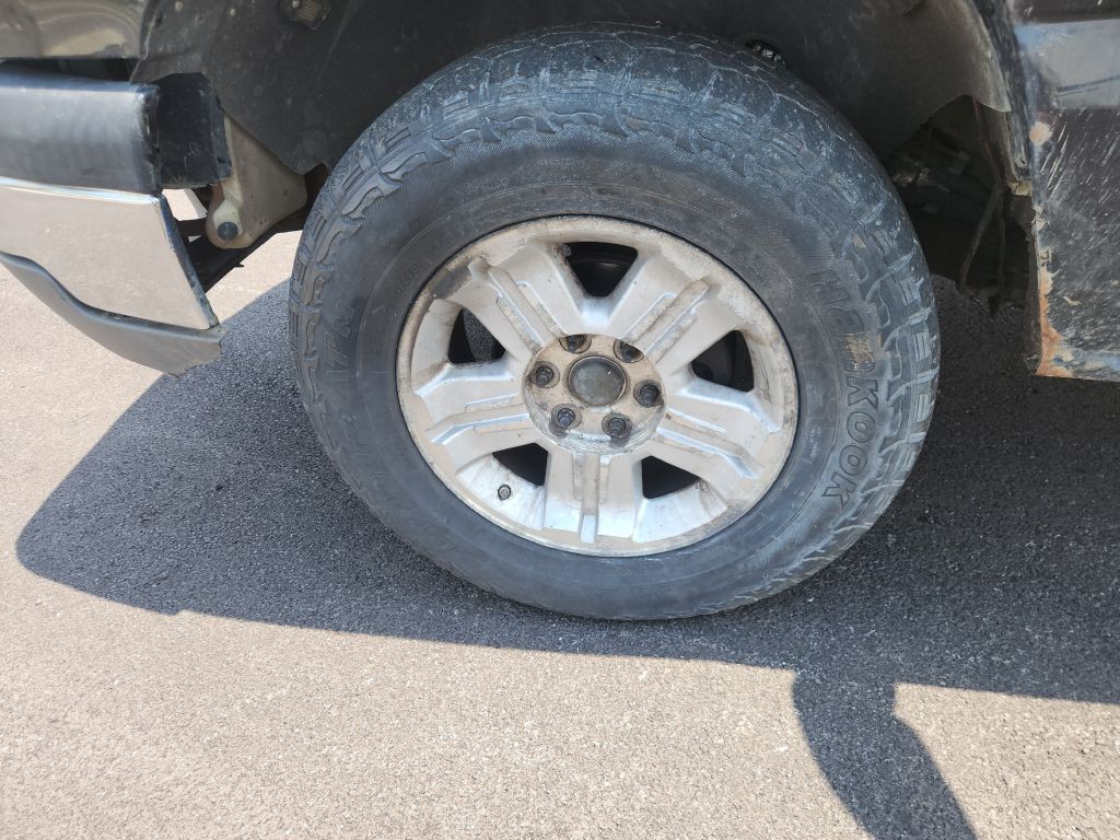 2004 Chevrolet Silverado 1500 Image 9