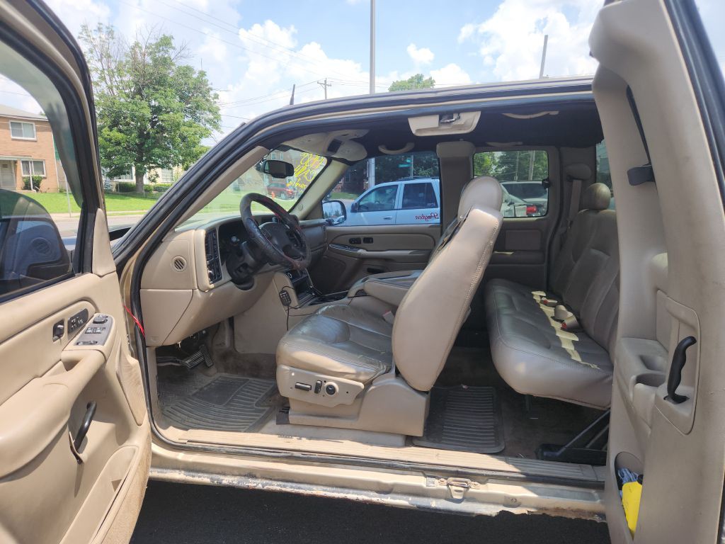 2004 Chevrolet Silverado 1500 Image 10
