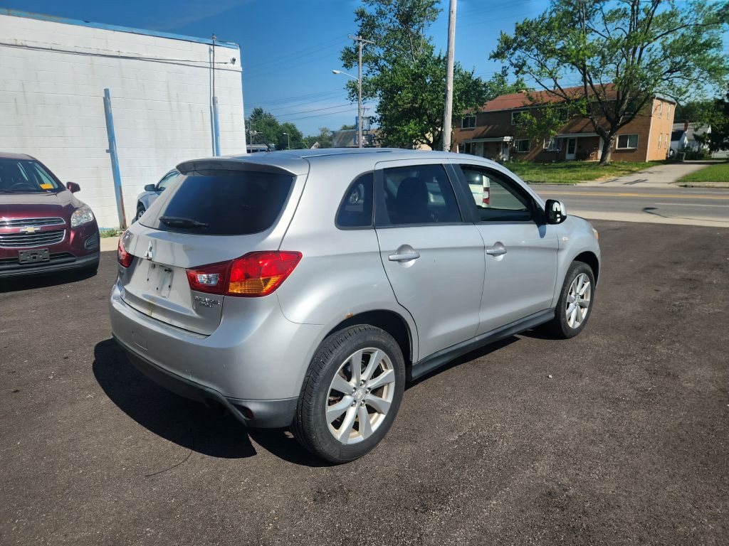 2014 Mitsubishi Outlander Image 5