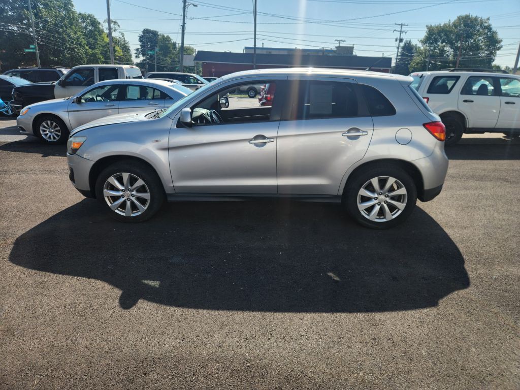 2014 Mitsubishi Outlander Image 8