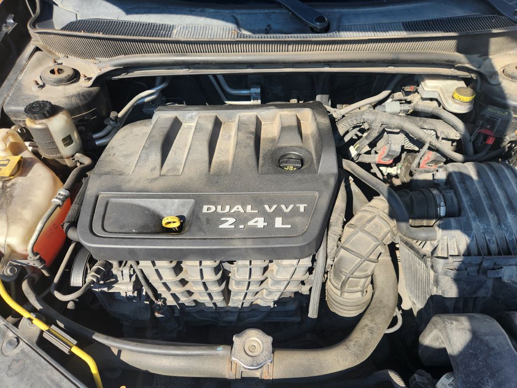 2012 Chrysler 200 Image 13